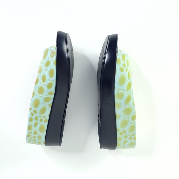 Helen's Heart open toe lime green and teal slides size 9 - Picture 5 of 8
